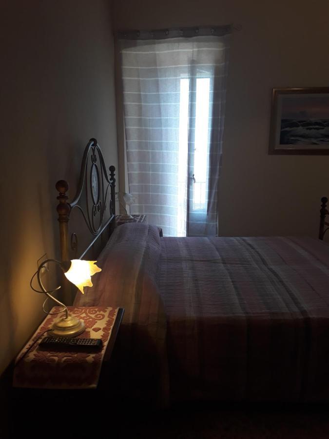 L'Antico Faro Bed and Breakfast Castelsardo Exteriör bild