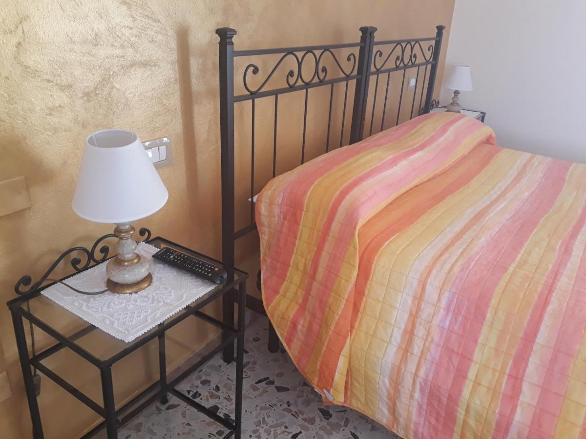 L'Antico Faro Bed and Breakfast Castelsardo Exteriör bild
