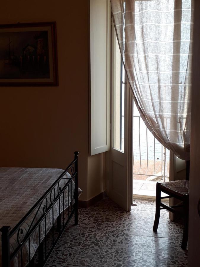 L'Antico Faro Bed and Breakfast Castelsardo Exteriör bild