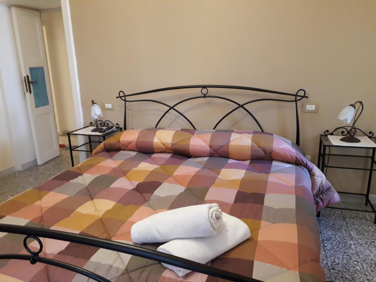 L'Antico Faro Bed and Breakfast Castelsardo Exteriör bild