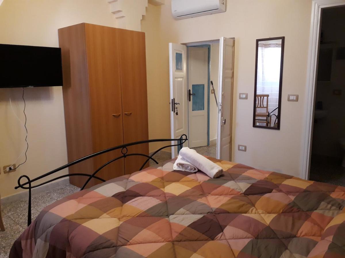 L'Antico Faro Bed and Breakfast Castelsardo Exteriör bild