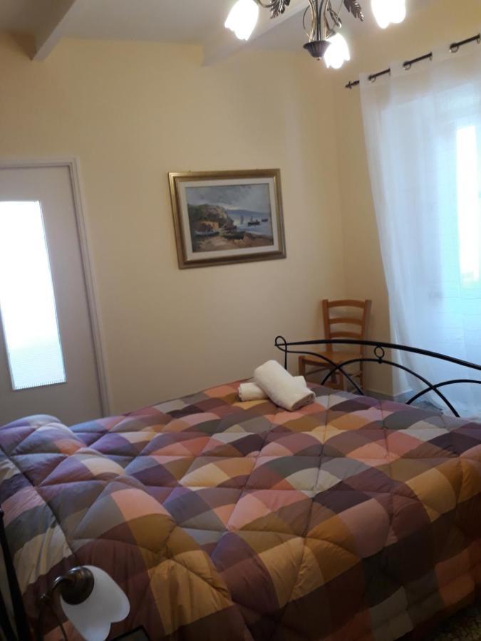 L'Antico Faro Bed and Breakfast Castelsardo Exteriör bild